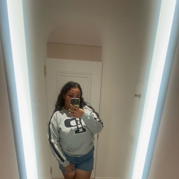 Meet your Posher, Makayla - Picture 1 of 1